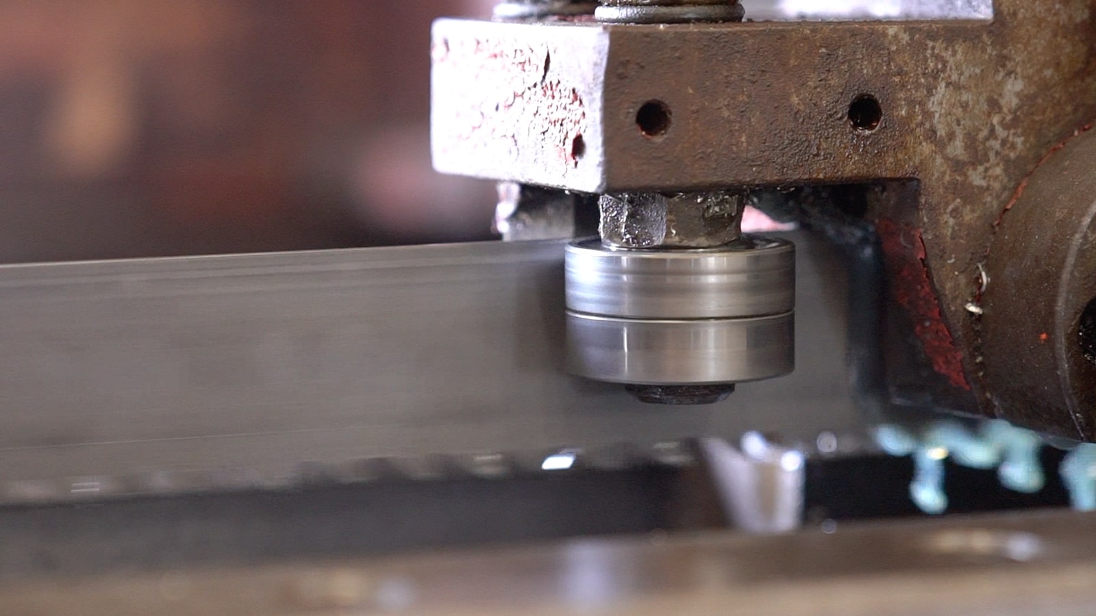 Back Cracks in Bandsaw Blade