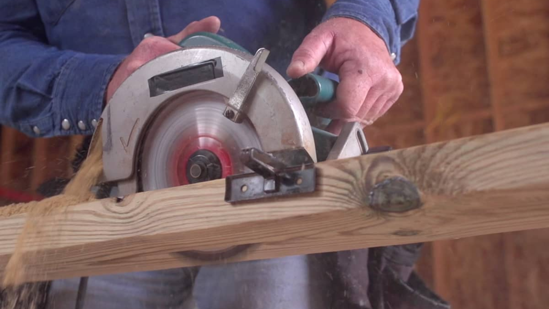 Qsaw circular saw blade, a versatile tool designed to handle a range of woodworking applications.