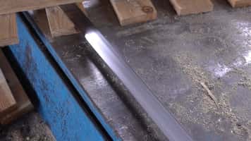 QSaw 901 Pallet Cutting Band Saw Blade in Action | Industrial Pallet Recycling